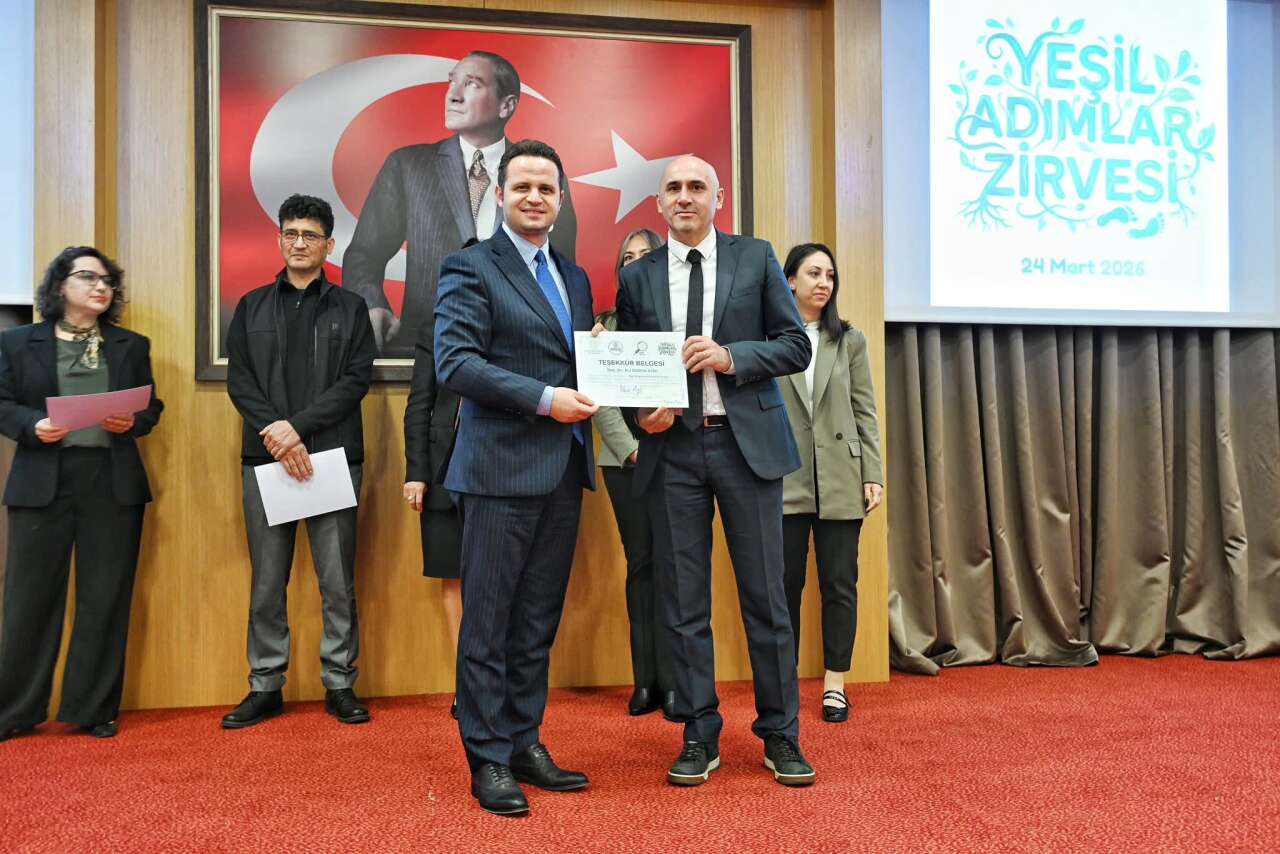 Muğlalı Öğrencilerden Büyük Başarı: Yeşil Adımlar Zirvesi’nde Beğeni Topladılar 5